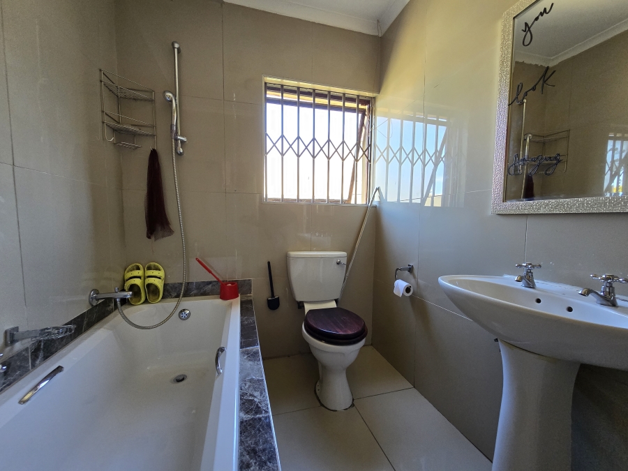 3 Bedroom Property for Sale in Parklands Western Cape